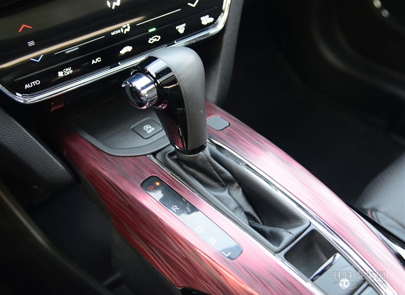 2015款 1.8L VTi CVT豪華版