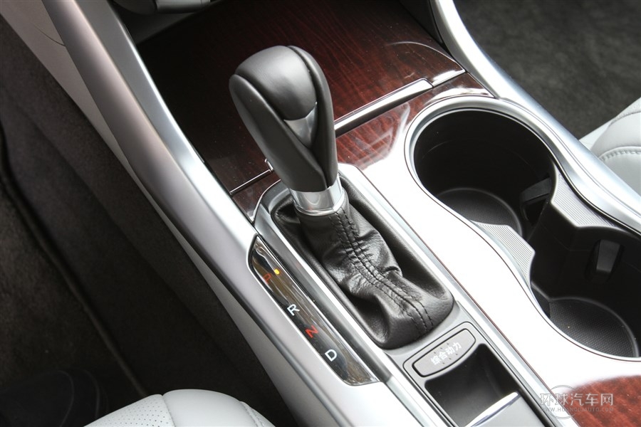 2015款 2.4L 豪華版