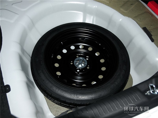 2015款 1.6L 自動尊貴型