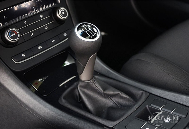 2013款 掀背 1.8L 手動舒適版