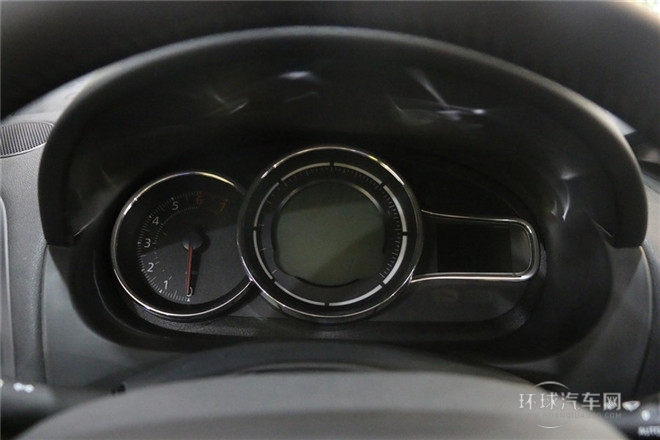 2015款 2.0L 標準版