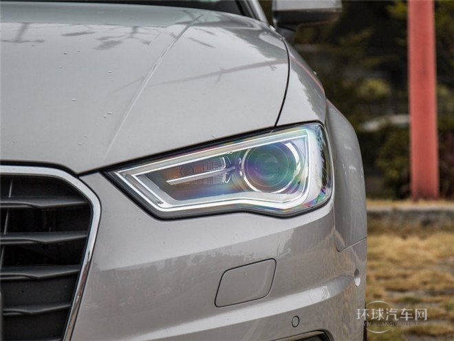 2015款 Limousine 40 TFSI 自動豪華型