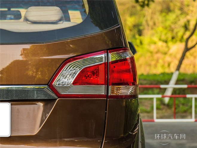 2015款 1.8L 手動豪華導航ESP版 7座