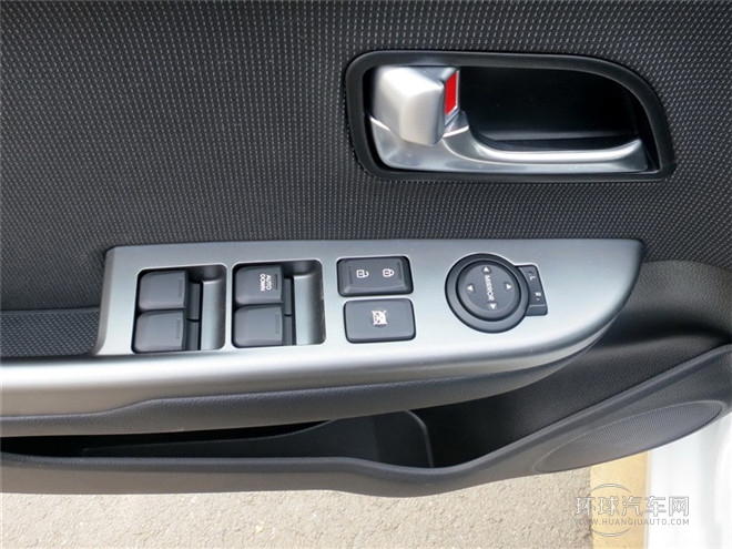 2015款 三廂 1.4L MT TOP