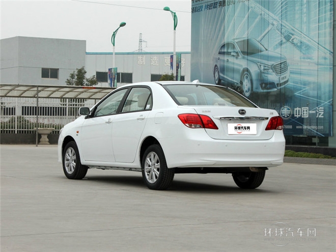 2015款 節能版 1.5L 自動尊貴型