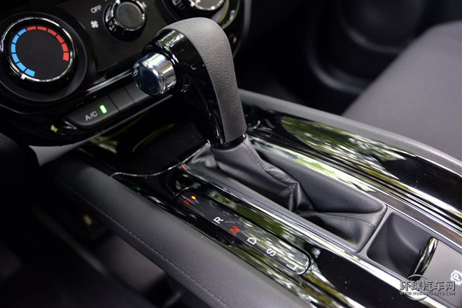 2015款 1.5L CVT兩驅舒適型