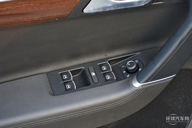 2015款 改款 2.0TSI 尊貴型