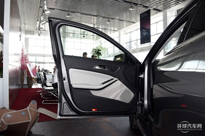 2015款 GLA 220 4MATIC 時(shí)尚型
