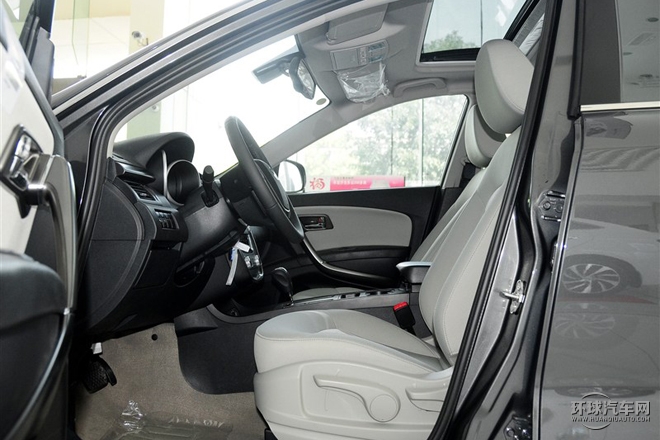 2015款 2.0L 自動舒適周年紀念型