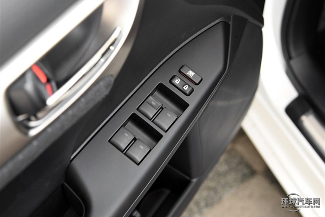 2015款 CT200h 暗夜騎士版