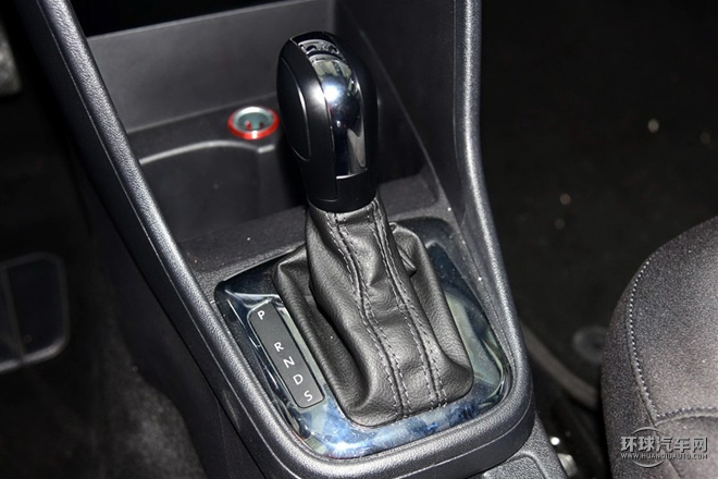 2015款 質(zhì)惠版 1.6L 自動(dòng)舒適型