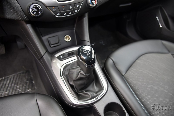 2016款 1.5L 自動(dòng)時(shí)尚天窗版