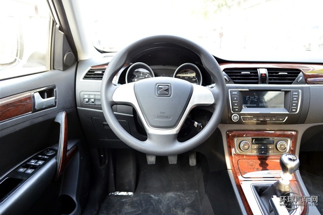 2015款 2.0T 手動(dòng)尊貴型