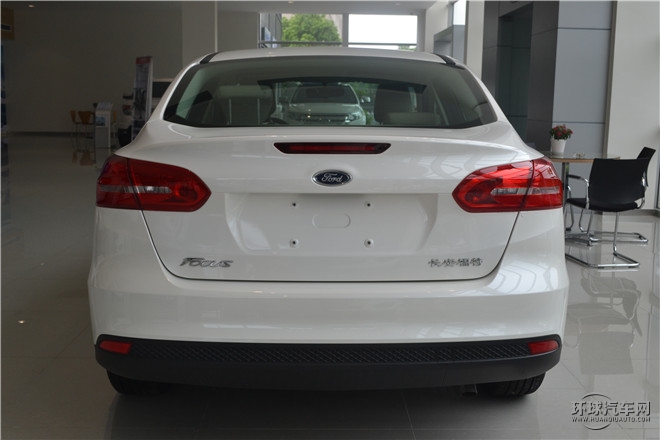 2015款 兩廂 1.6L 手動(dòng)舒適型