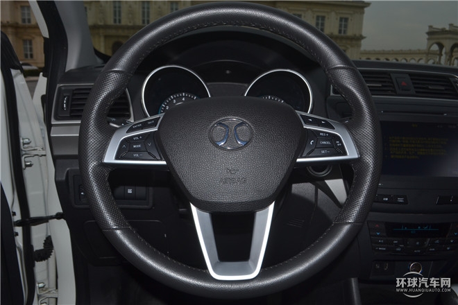 2.0T 自動豪華型