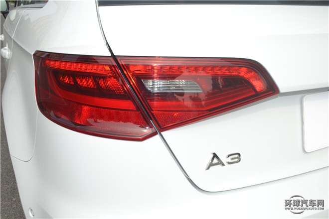 2015款 Limousine 40 TFSI 自動舒適型