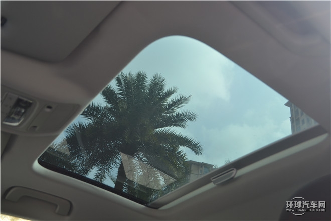 2015款 Limousine 40 TFSI 自動舒適型