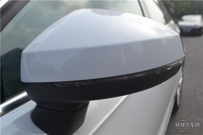 2015款 Limousine 40 TFSI 自動豪華型