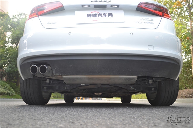 2015款 Limousine 40 TFSI 自動(dòng)豪華型