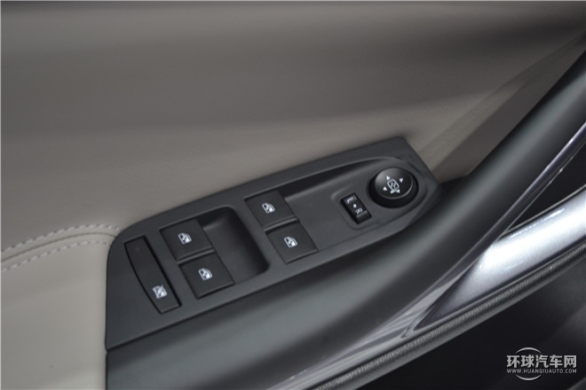 2016款 轎跑 15S 自動領先型