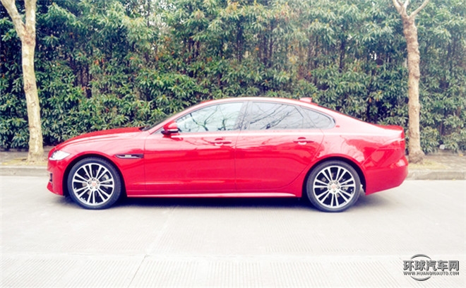 XF 3.0T 兩驅R-Sport運動版