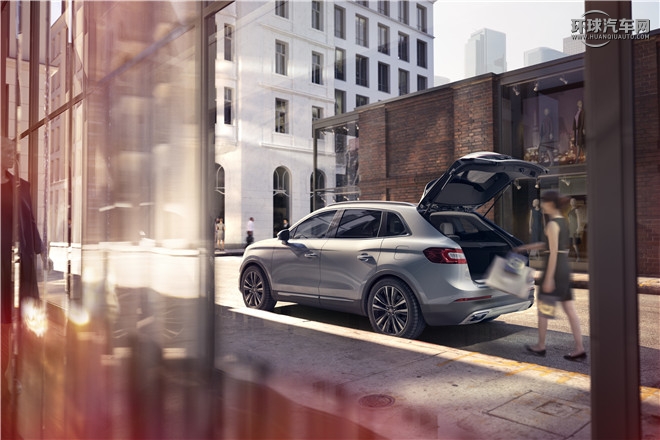 2015款 2.0T 兩驅尊享版