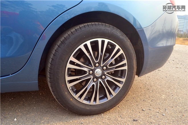 2016款 18T 雙離合運動旗艦型