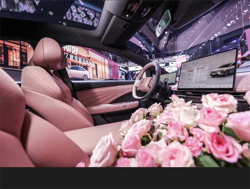 卷瘋了日產N7單月交付破萬，成都車展官宣