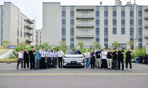 十佳“中國心”專家實(shí)地體驗(yàn)，極光灣超級電混系統(tǒng)展現(xiàn)全球競爭力 極光灣BHE15TDEB混動(dòng)專用發(fā)動(dòng)機(jī)獲專家點(diǎn)贊，將搭載吉利銀河M9量產(chǎn)上市第8張