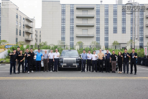 媲美電車靜謐與性能？專家試駕極氪9X，盛贊極光灣電驅動DHT290無感切換與強勁動力第8張